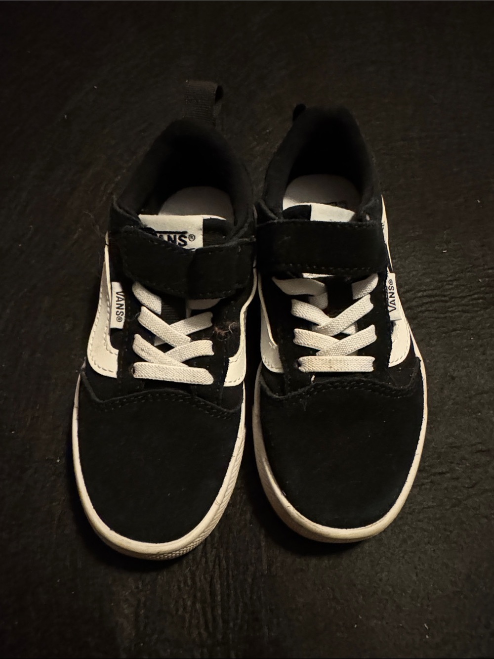 Vans Kids Black & White Low-Top Hook-and-Loop Sneakers